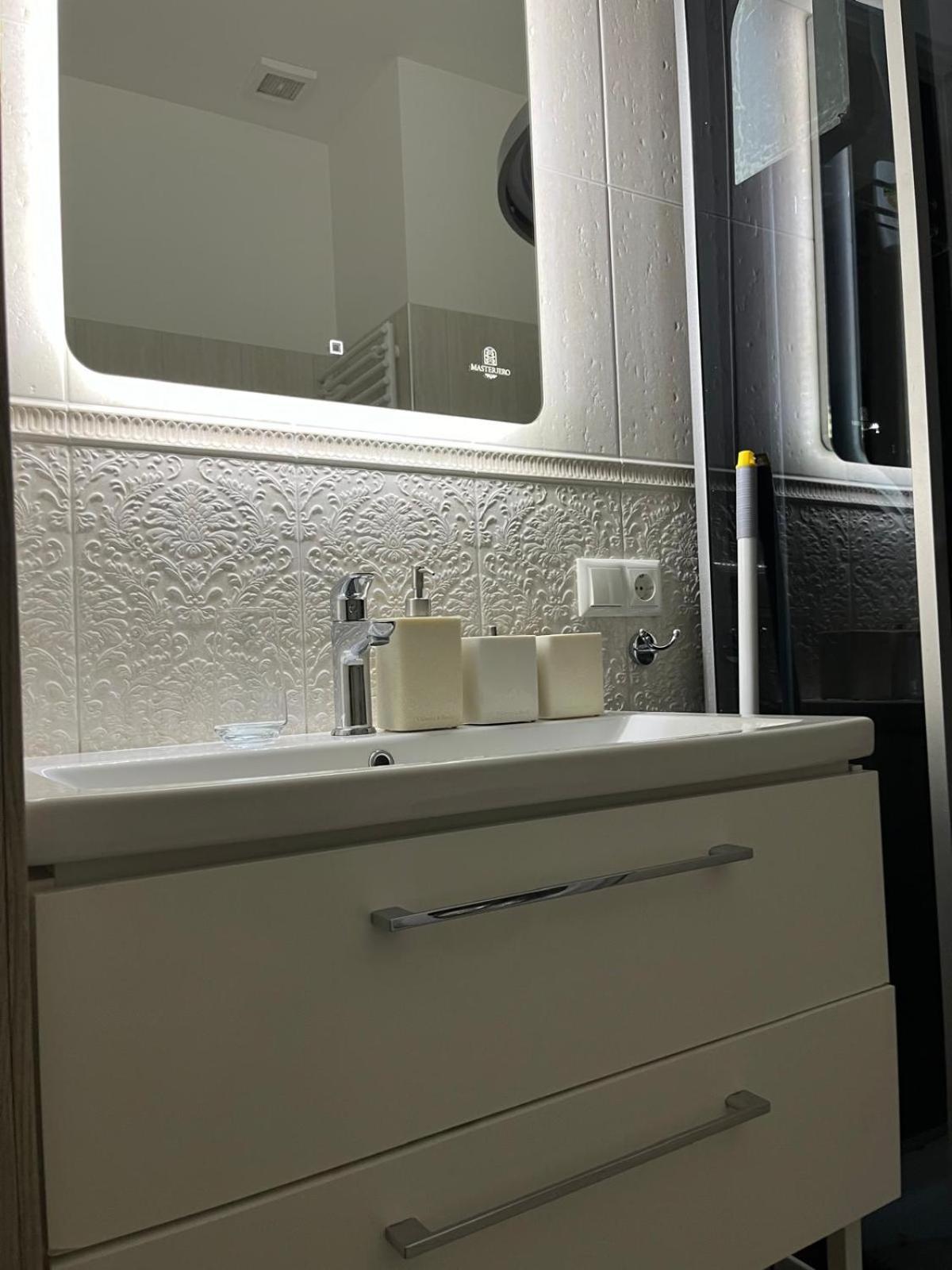 Cozy Apartmant In Oldtown & Free Underground Parking * 里加